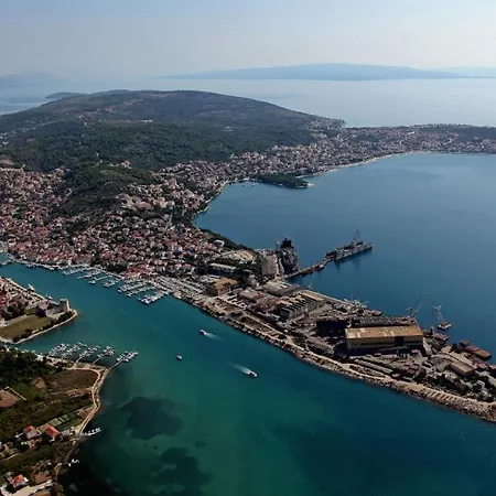 Slavica 12 * Trogir